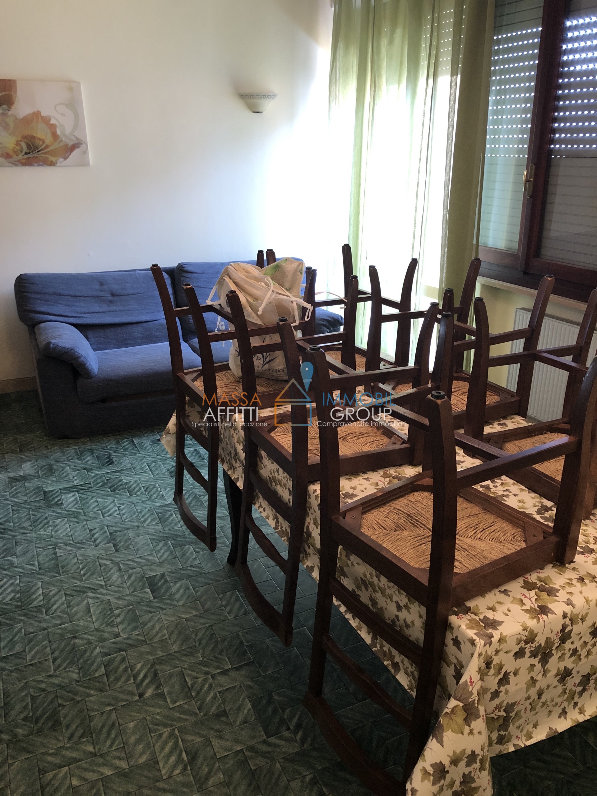 Appartamento con giardino in viale lungomare di ponente 14, Massa