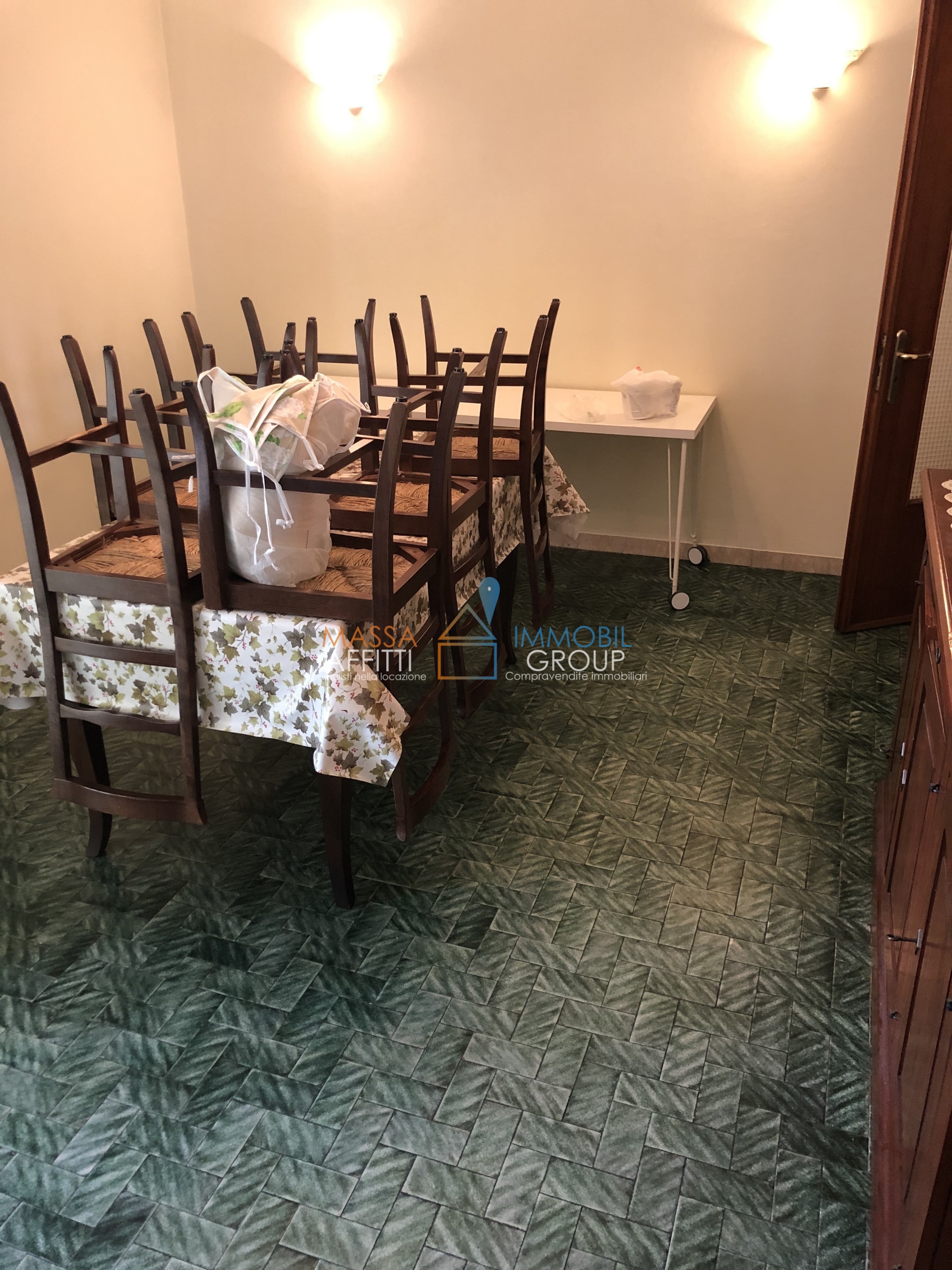 Appartamento con giardino in viale lungomare di ponente 14, Massa