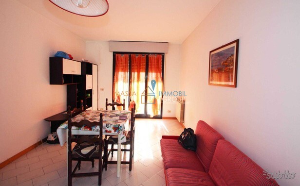 Appartamento con terrazzi in piazza ronchi 21, Massa