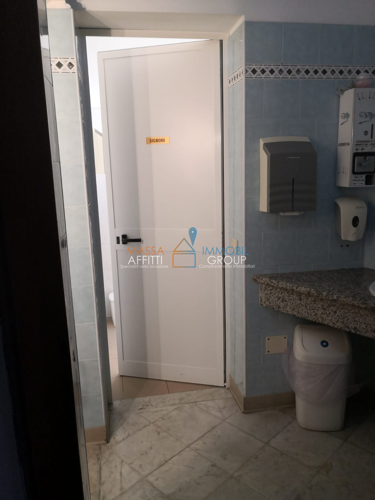 Locale commerciale in affitto in via sottomonte 6, Massa