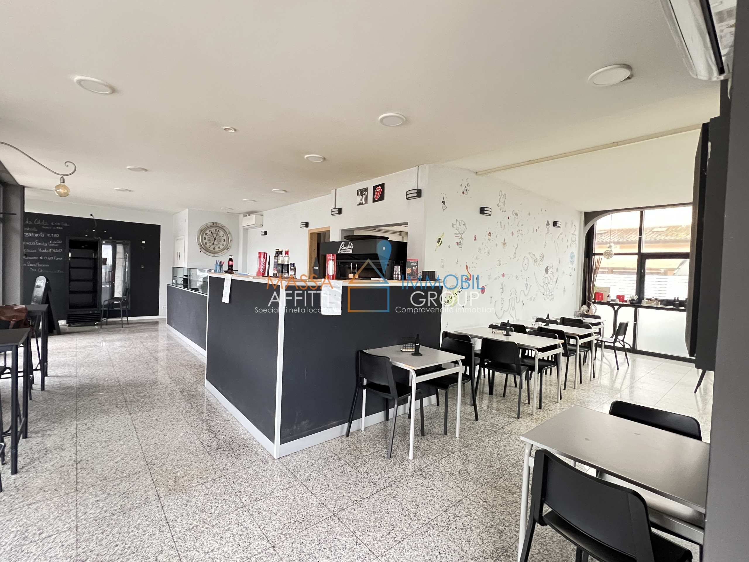 Locale commerciale nuova in via degli oliveti 12, Massa