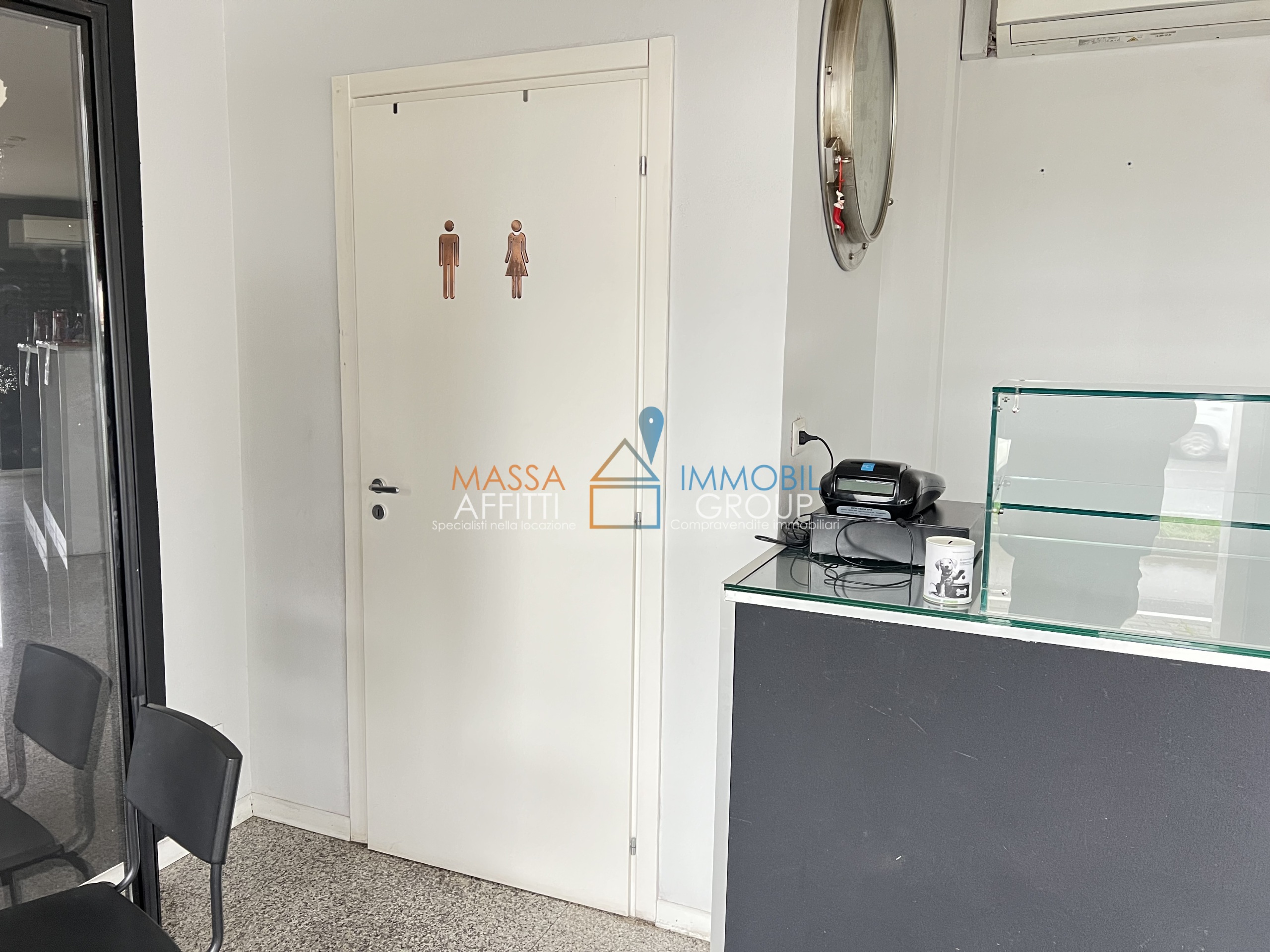 Locale commerciale nuova in via degli oliveti 12, Massa