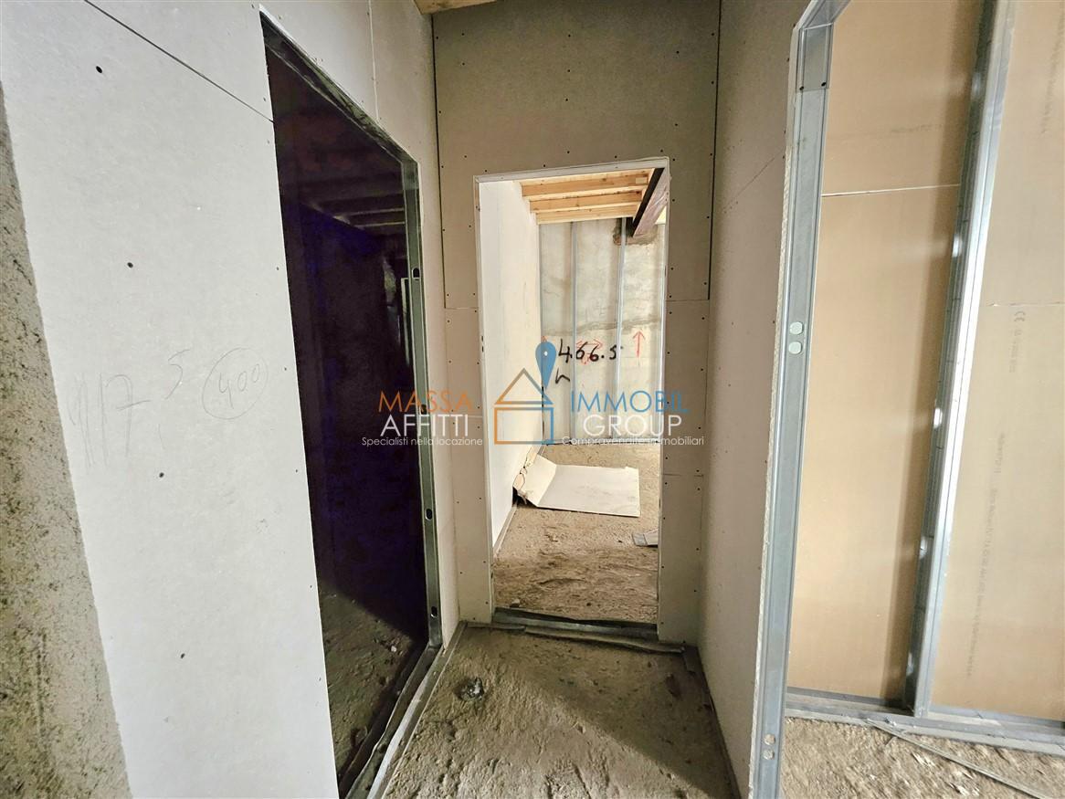 Quadrilocale nuovo in via palestro 64, Massa