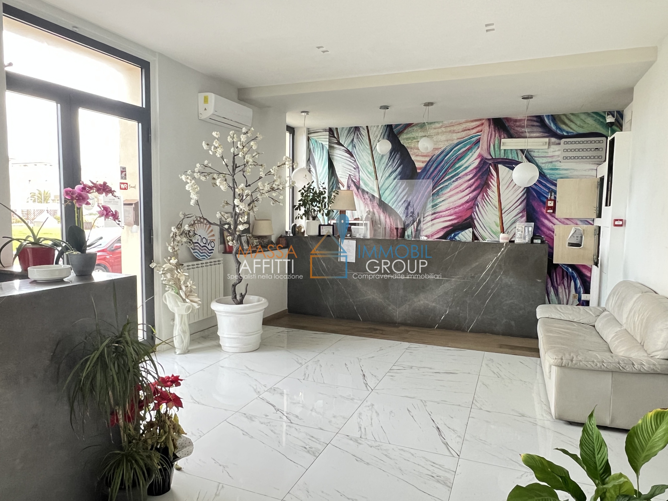 Stabile/Palazzo ristrutturato in viale ermenegildo pistelli 70, Camaiore