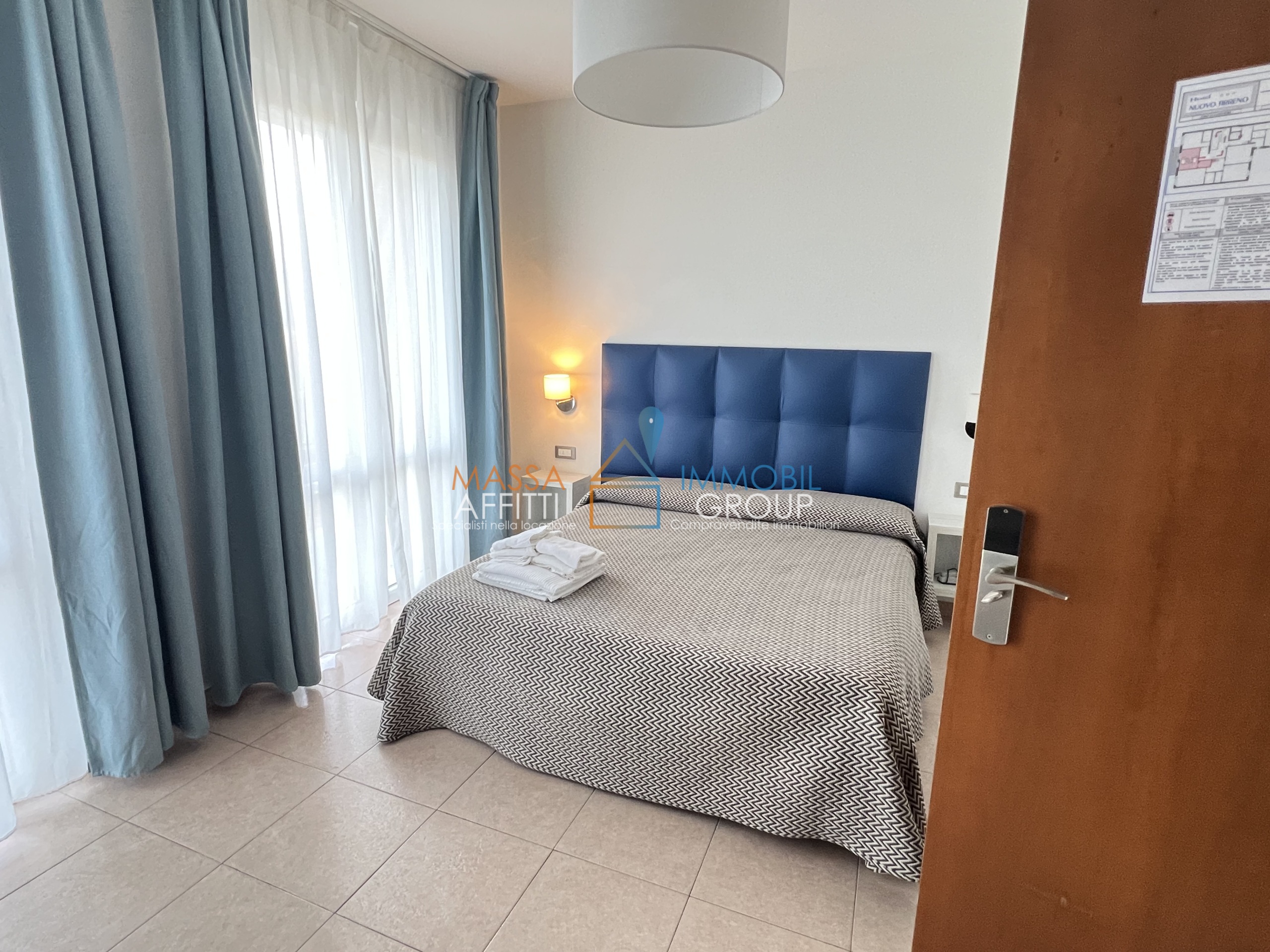 Stabile/Palazzo ristrutturato in viale ermenegildo pistelli 70, Camaiore