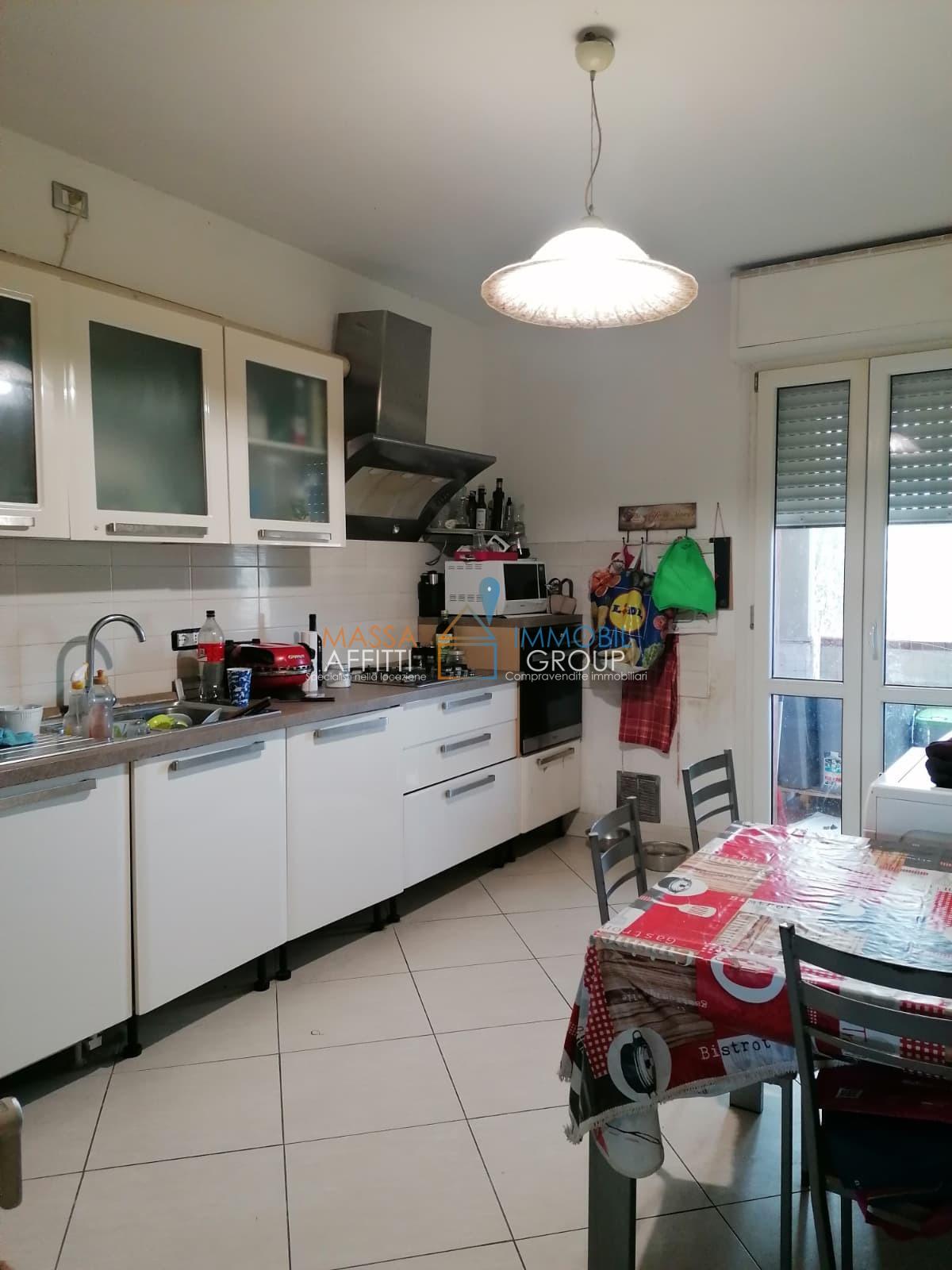 Appartamento con giardino in via casola 1, Carrara