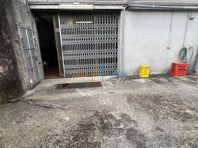 Laboratorio in affitto in via del papino 15, Massa