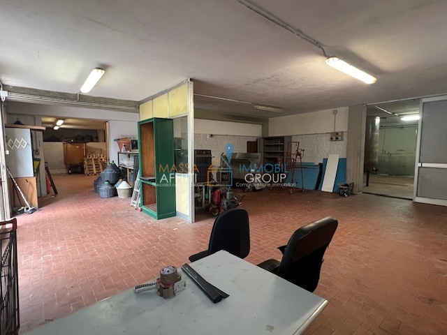 Laboratorio in affitto in via del papino 15, Massa