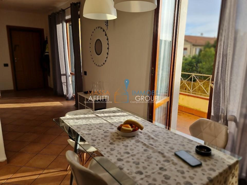 Appartamento con terrazzo in via san leonardo 144, Massa