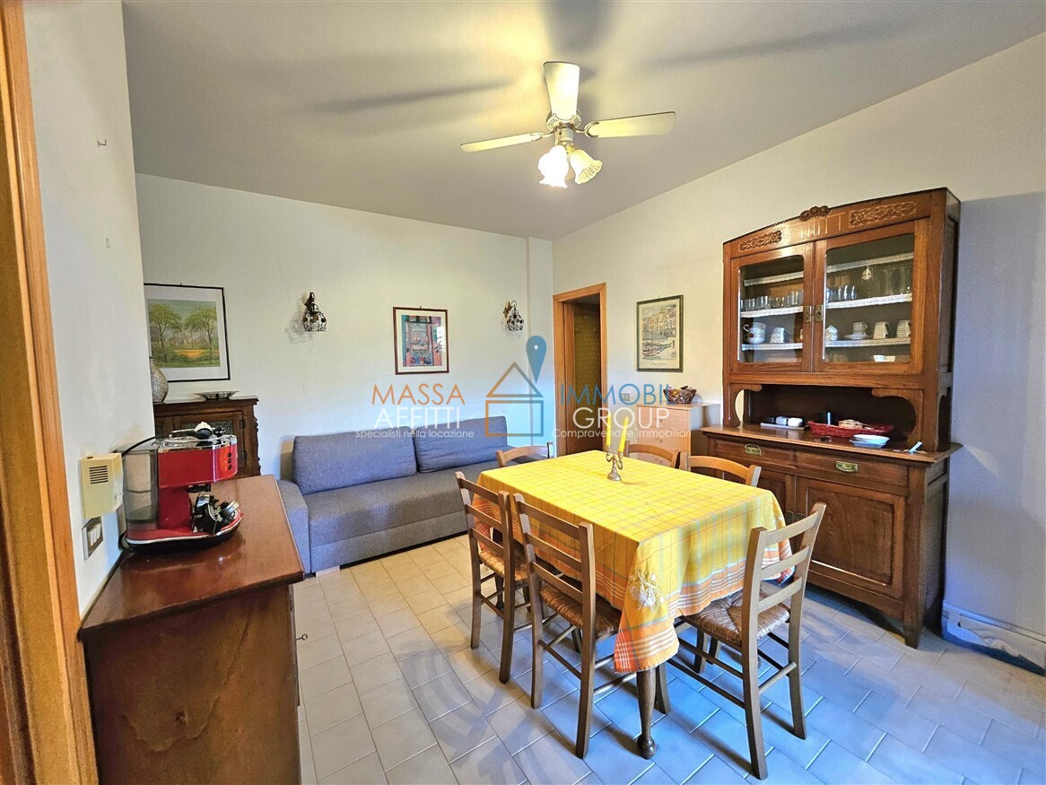 Quadrilocale con giardino in via mura dei frati 24, Massa