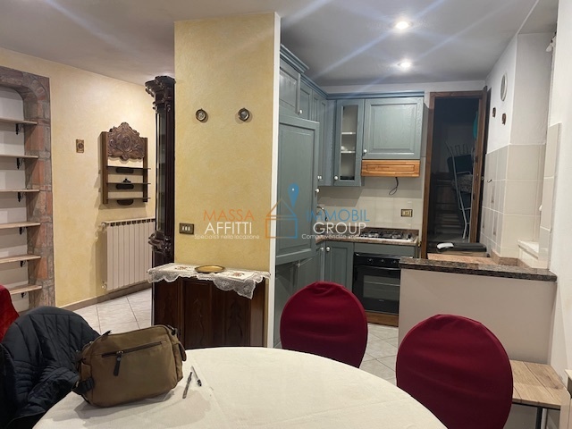 Quadrilocale con terrazzo in via candia 5a, Carrara