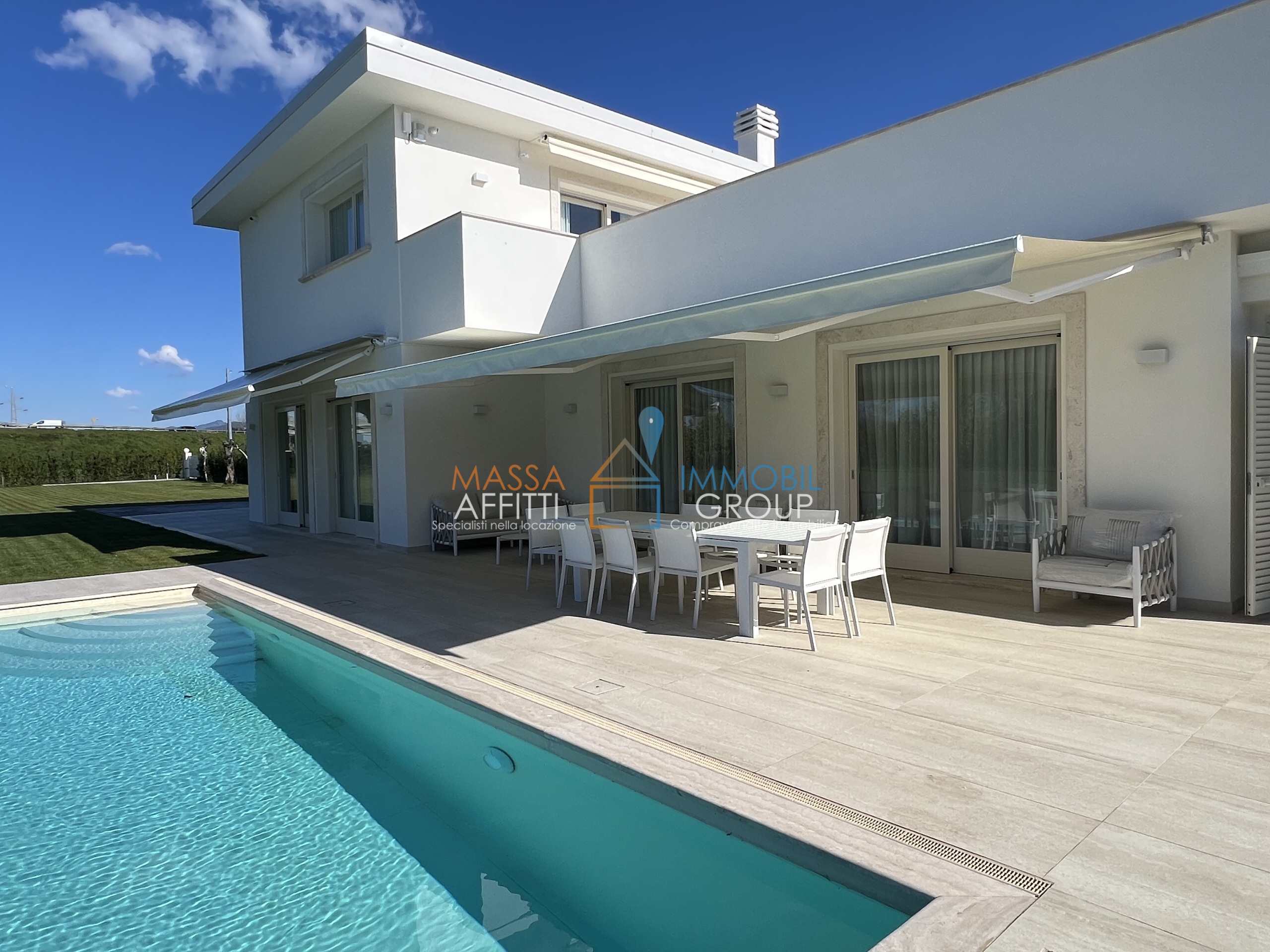 Villa con giardino in via vaiana 91, Pietrasanta