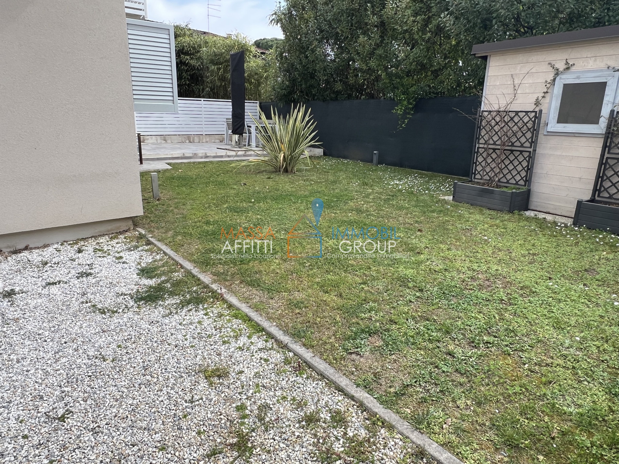 Appartamento con giardino in via cateratte 81, Montignoso