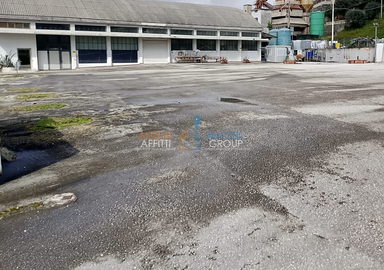 Capannone in vendita in via piedimonte 7, Montignoso