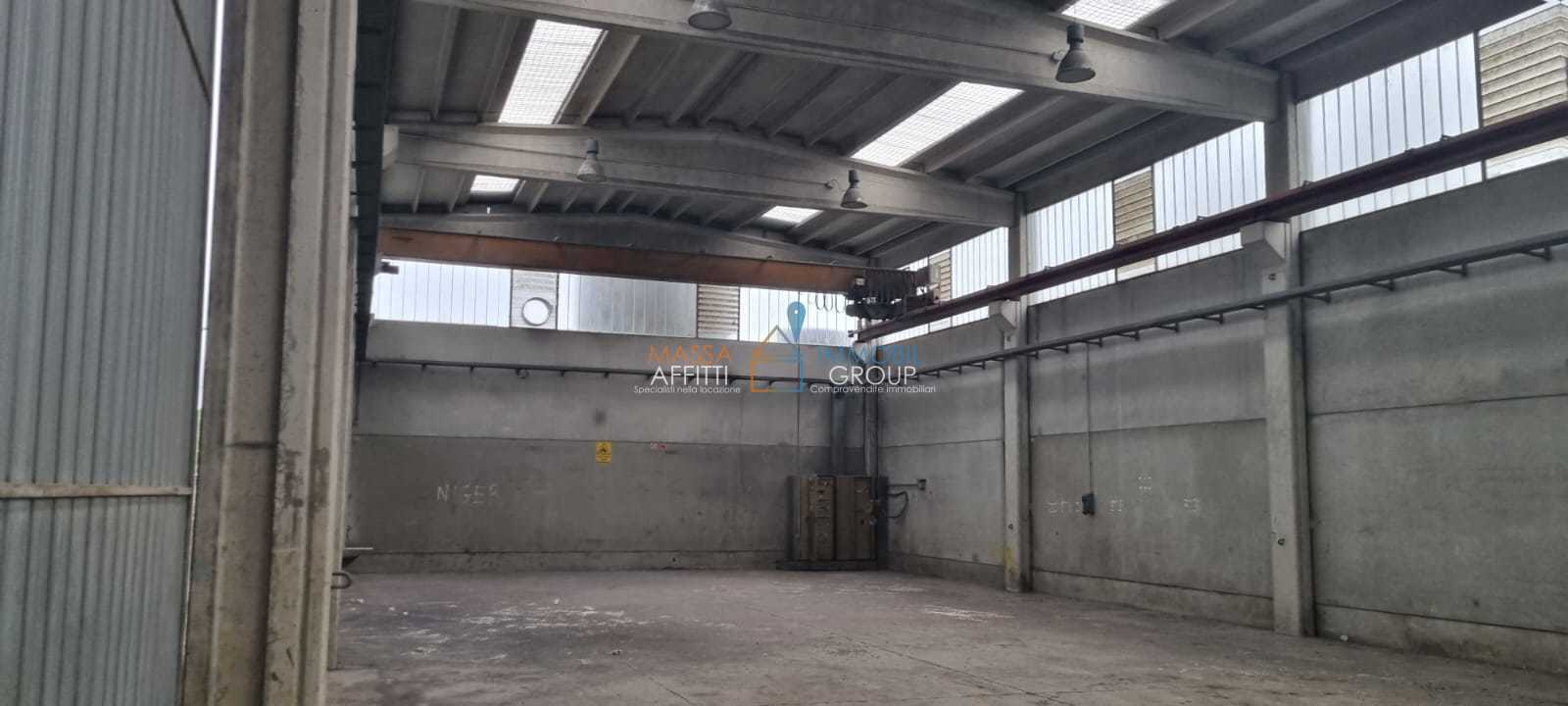 Capannone in affitto in via longobarda 19, Massa
