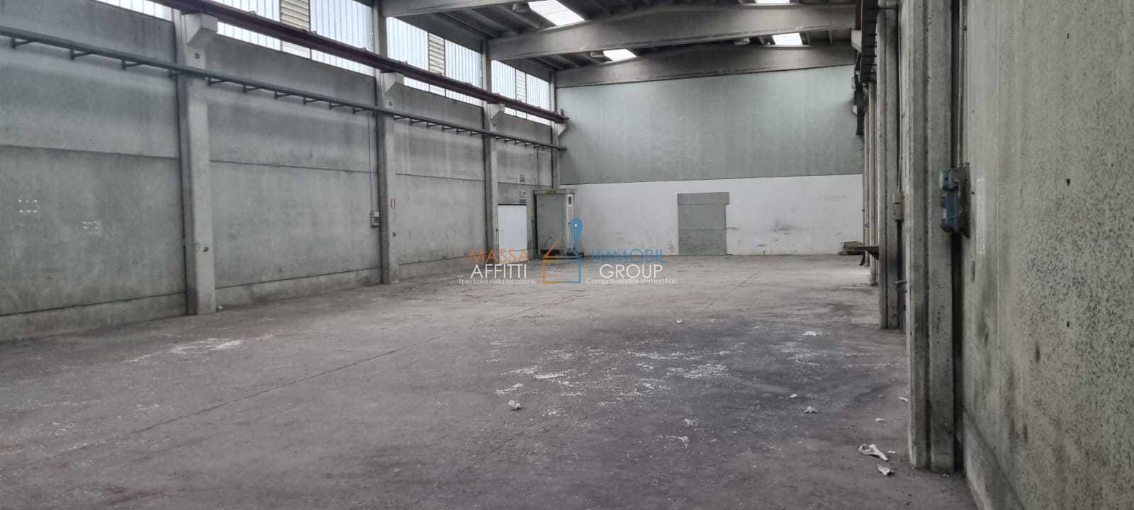 Capannone in affitto in via longobarda 19, Massa