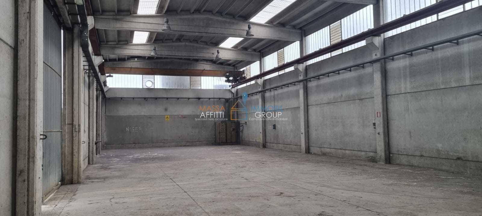 Capannone in affitto in via longobarda 19, Massa
