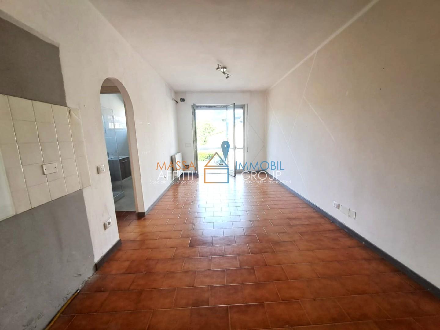 Trilocale in vendita in via pola 7, Massa