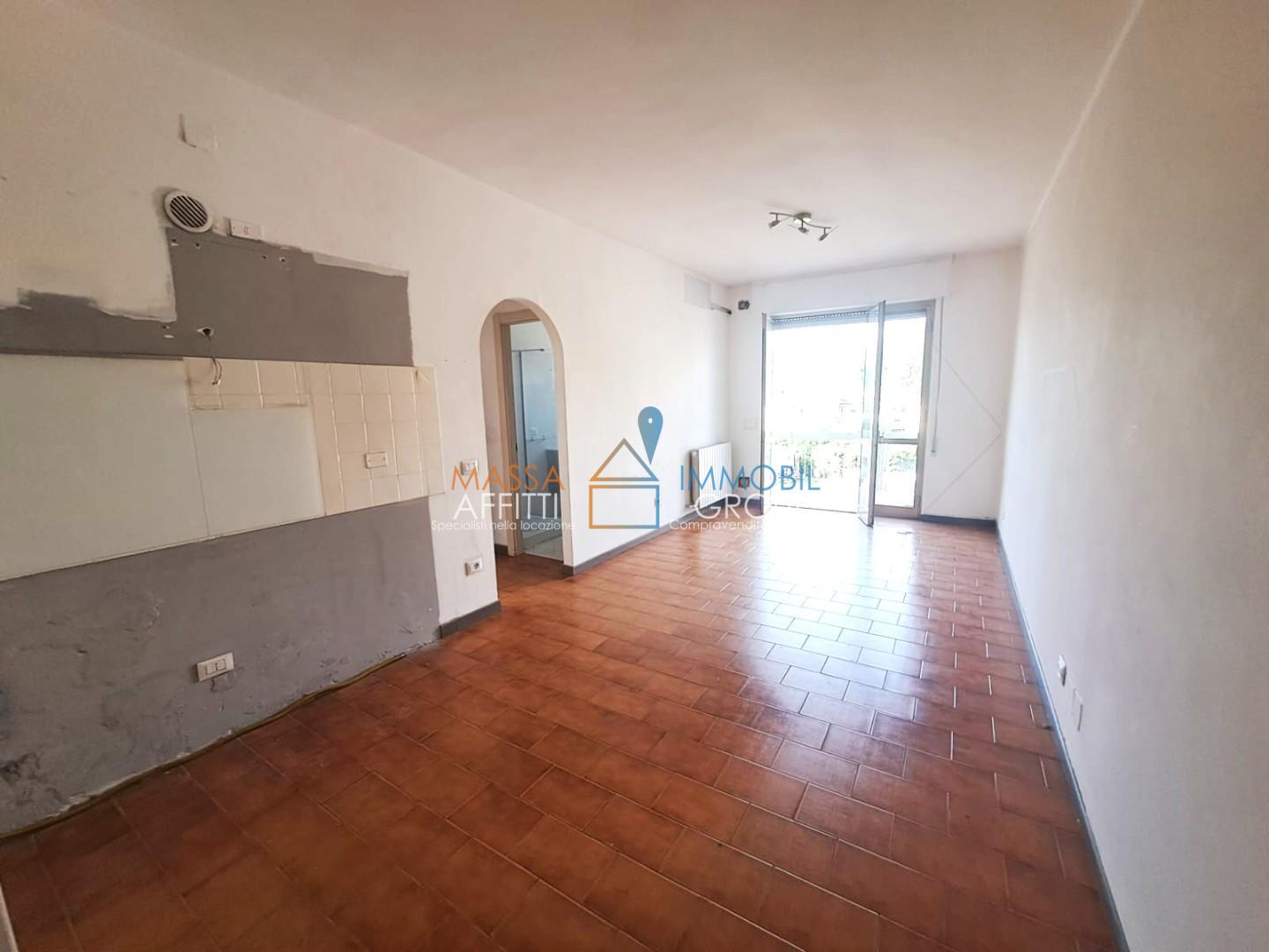 Trilocale in vendita in via pola 7, Massa