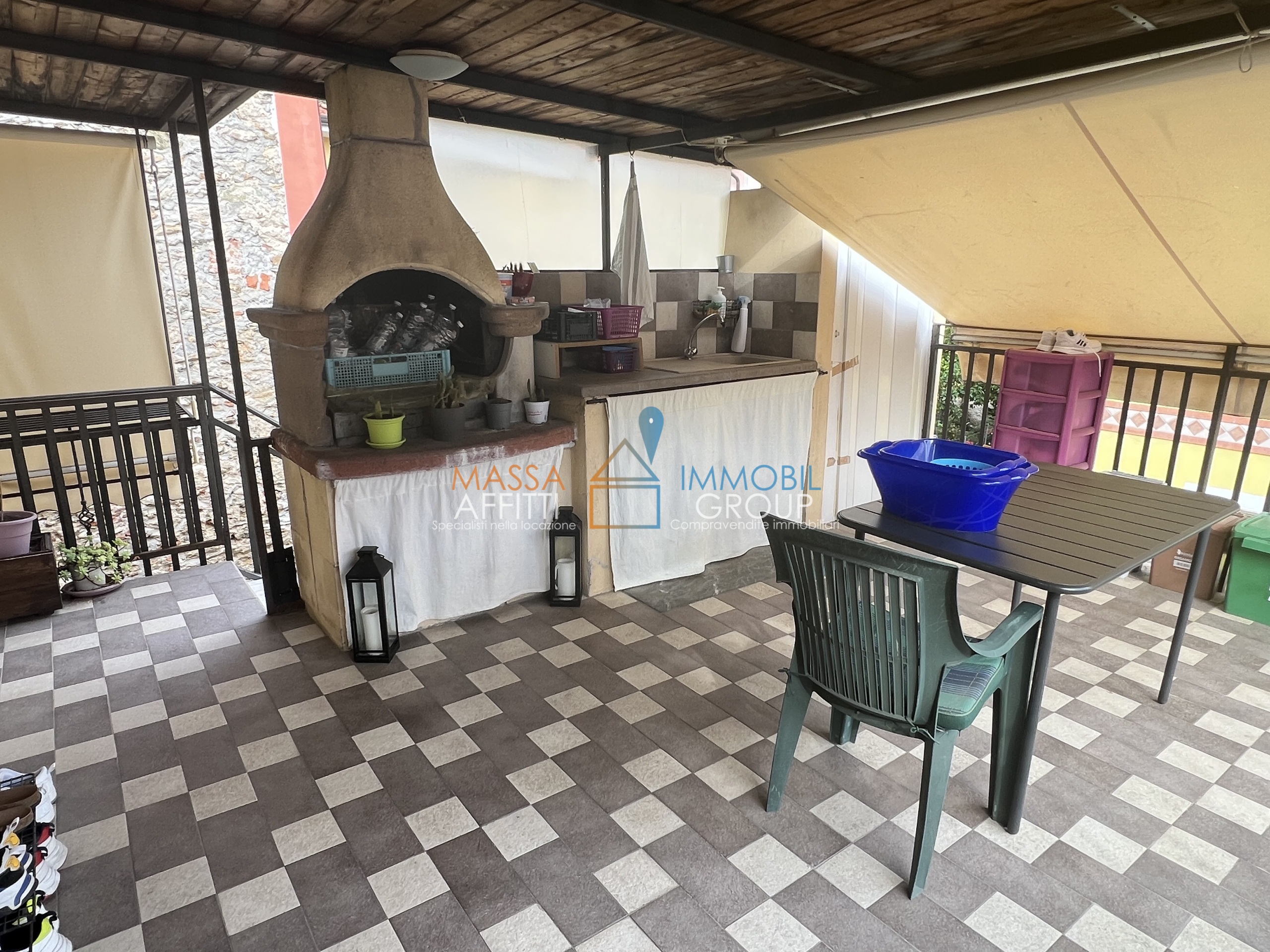 Casa indipendente ristrutturata in via san martino 34, Massa