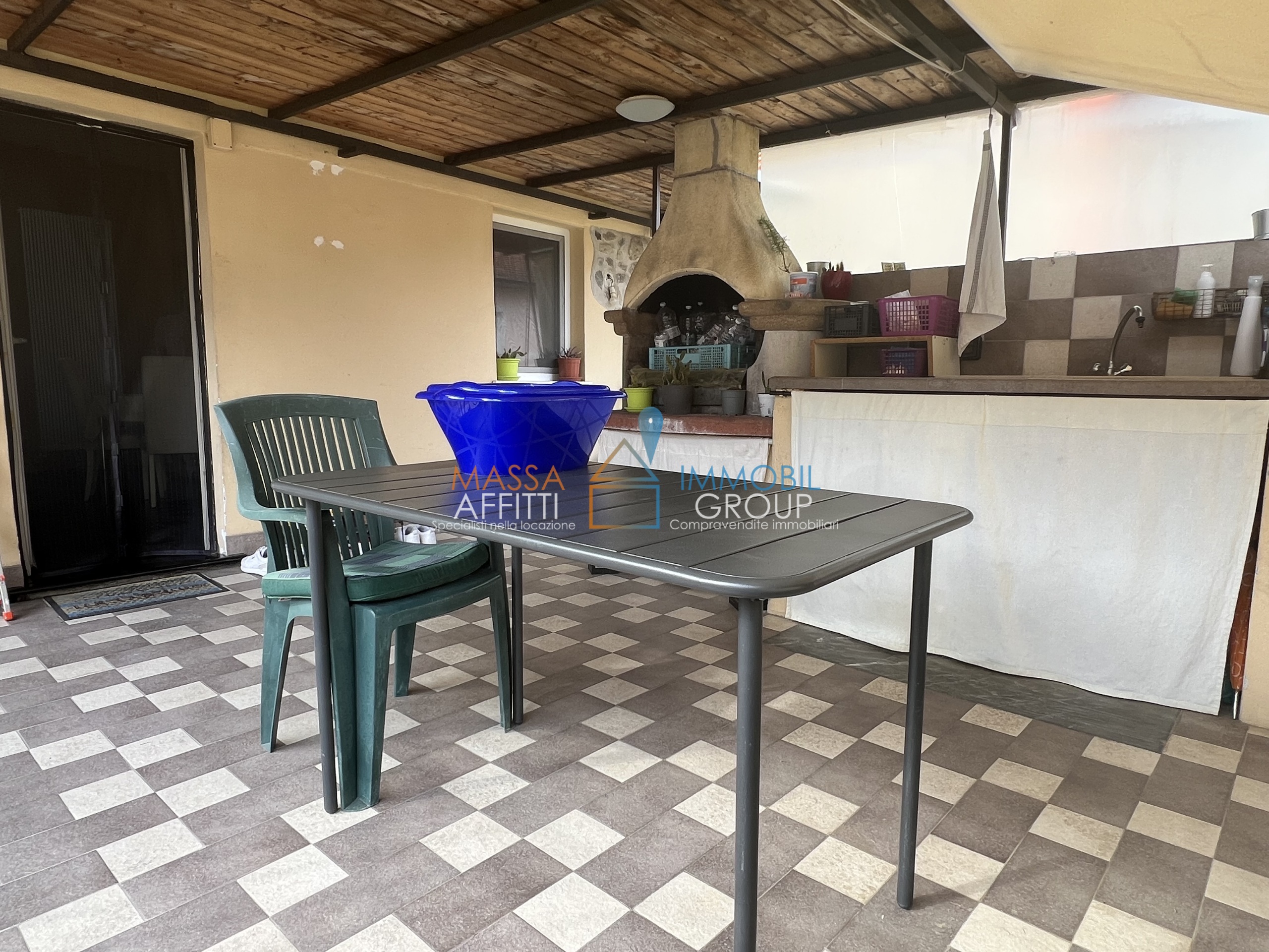 Casa indipendente ristrutturata in via san martino 34, Massa