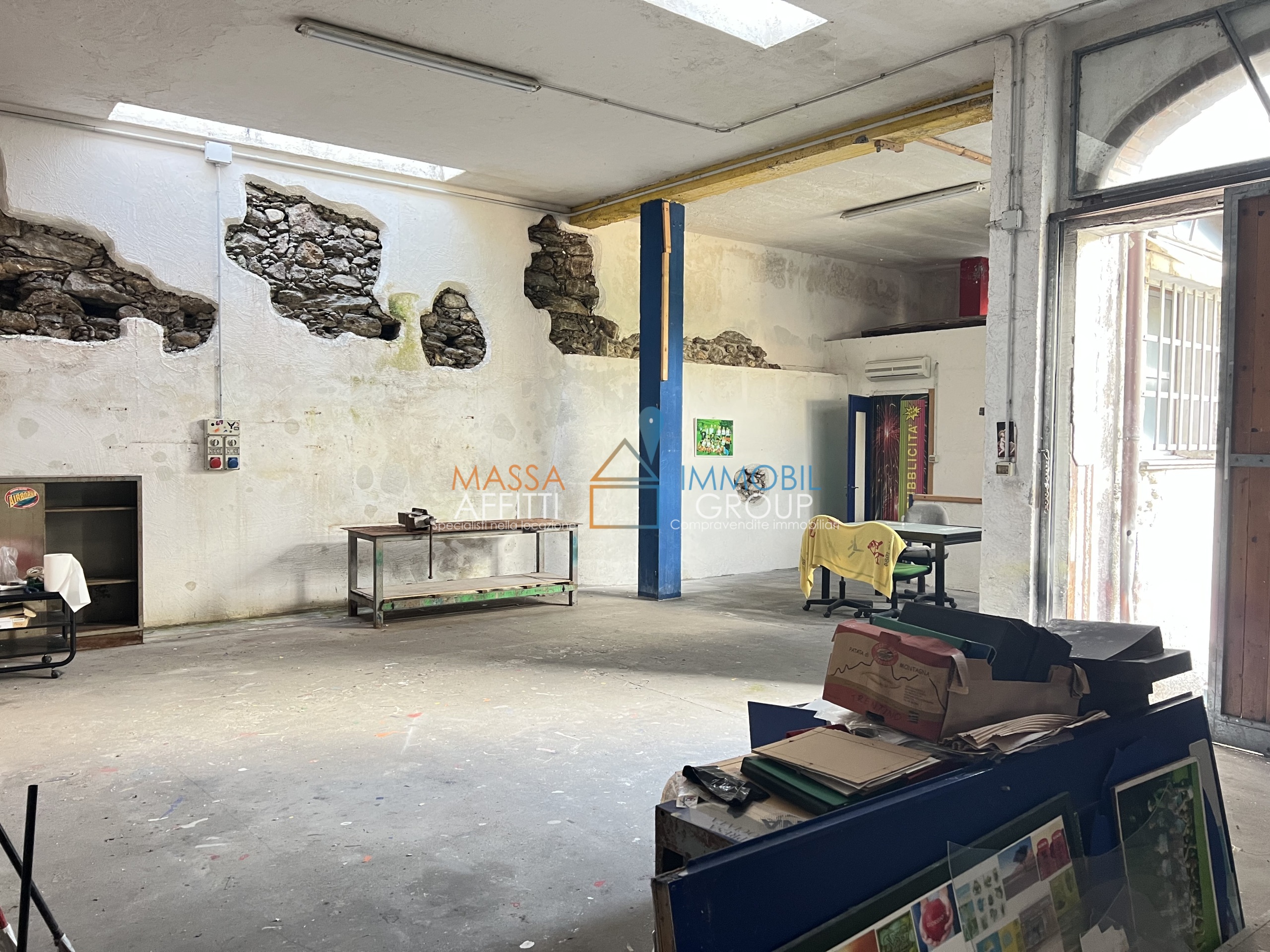 Magazzino in vendita in via crocello 8, Massa