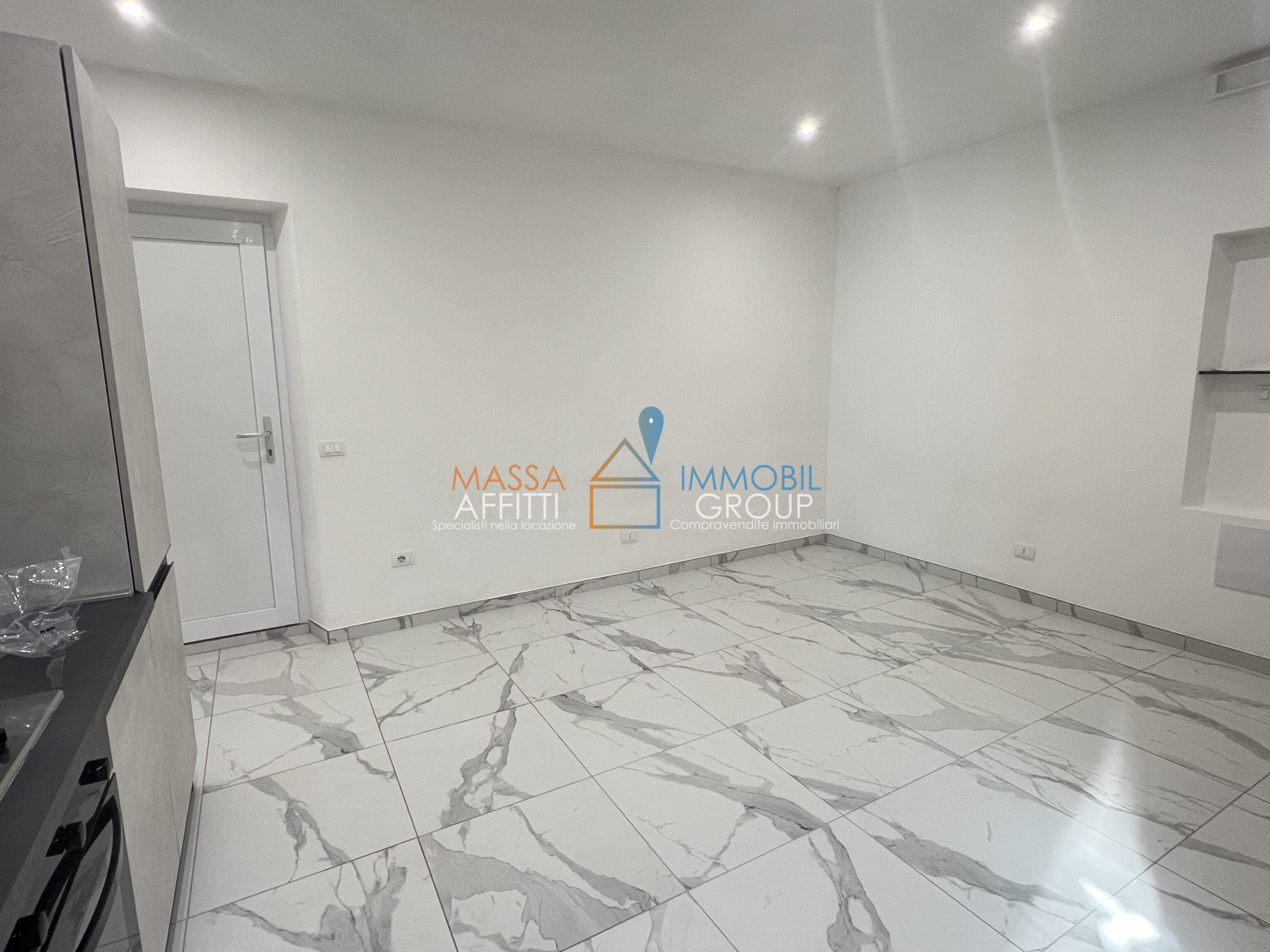 Trilocale in affitto in chiasso carlo finelli 10d, Carrara