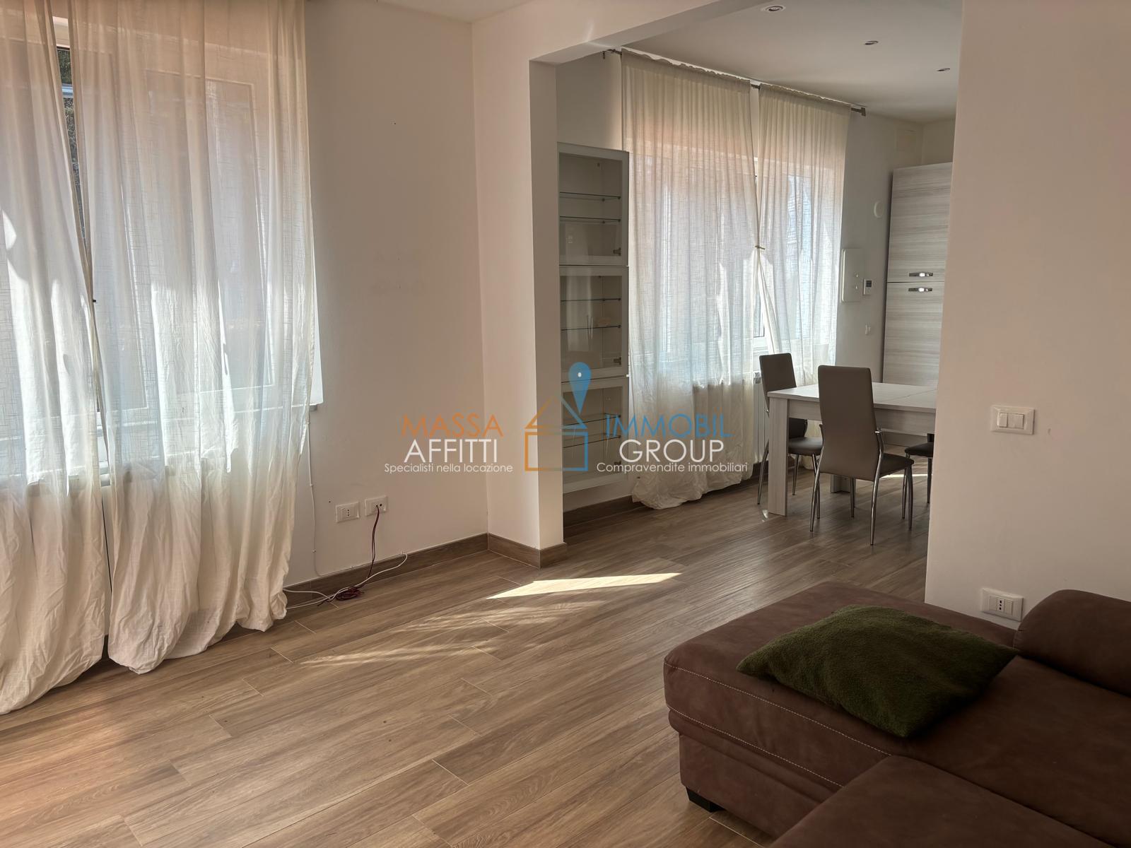 Trilocale ristrutturato in via dei colli 131, Massa