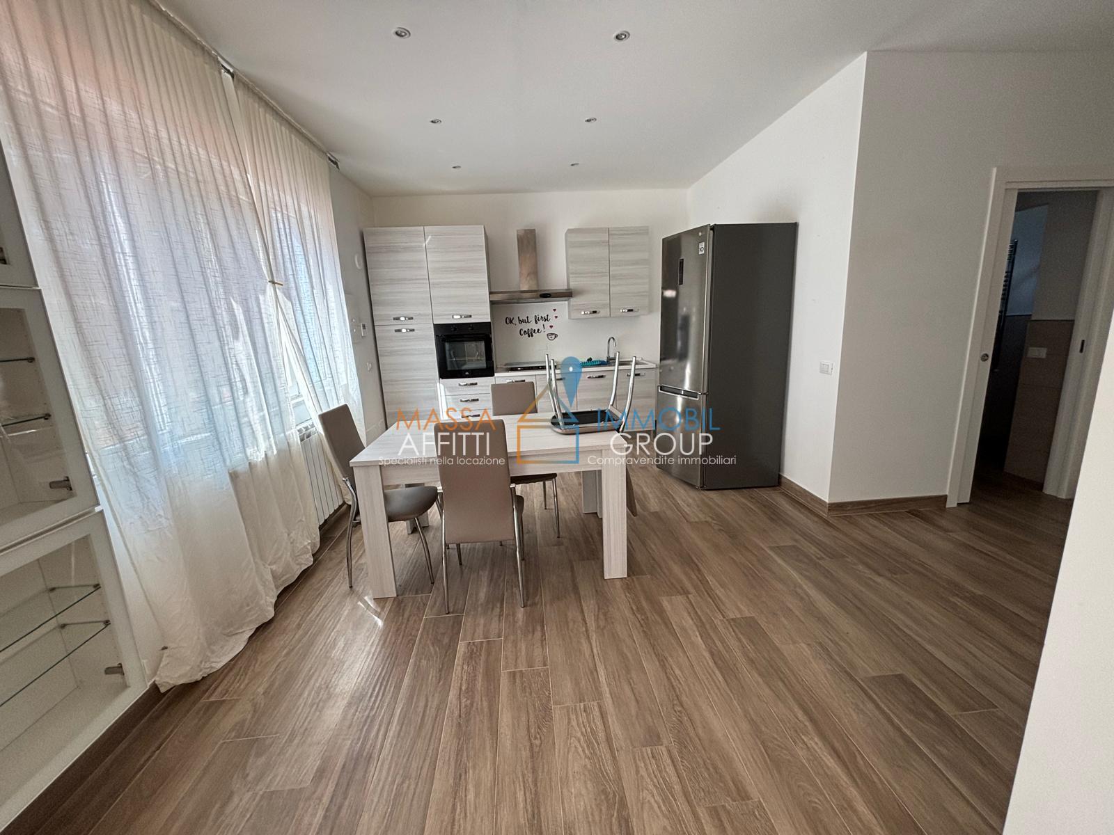 Trilocale ristrutturato in via dei colli 131, Massa