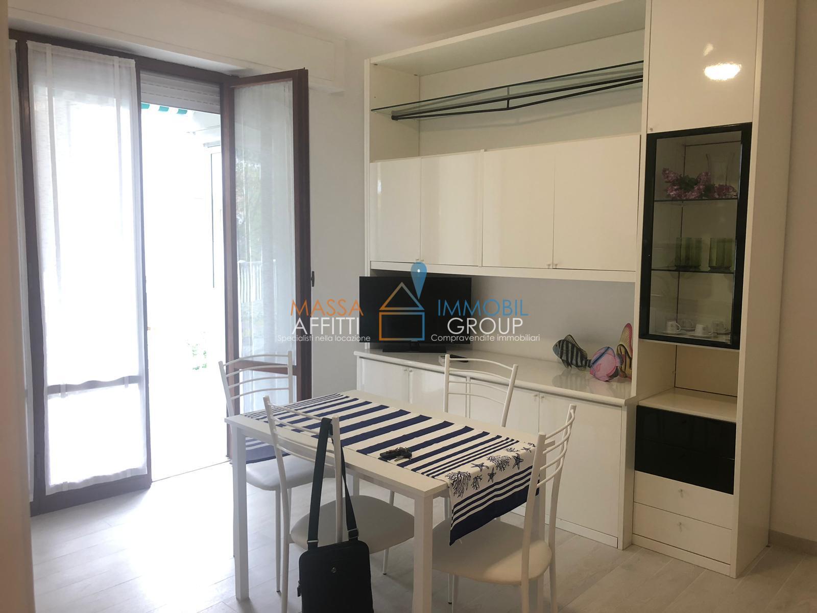 Trilocale con terrazzo in via zolezzi 58, Massa