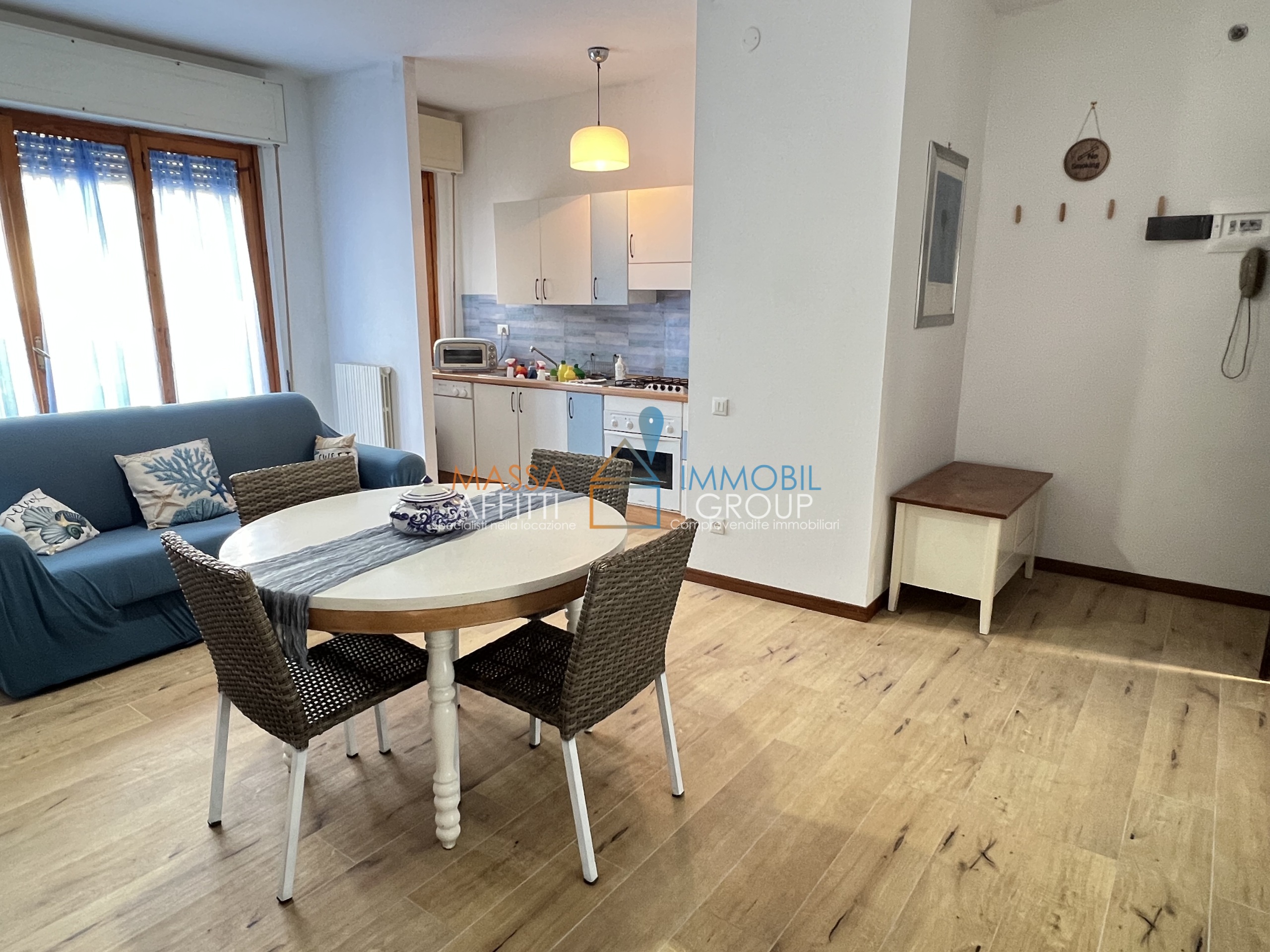 Quadrilocale con terrazzo in via pandolfino 244, Massa
