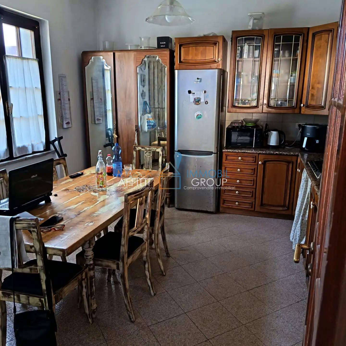 Villetta a schiera con giardino in via chiesina del casone 6, Massa