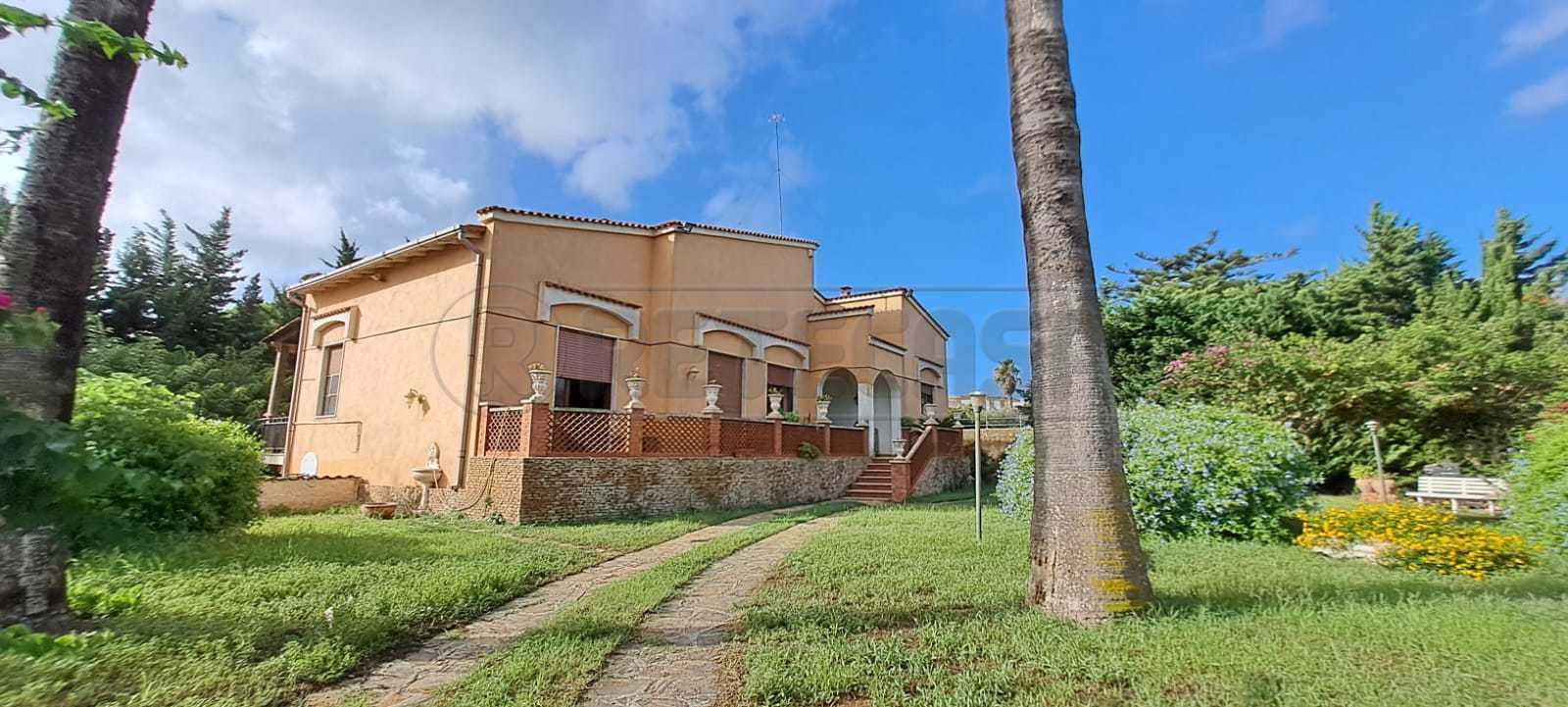 Villa con giardino in corso gramsci snc, Marsala