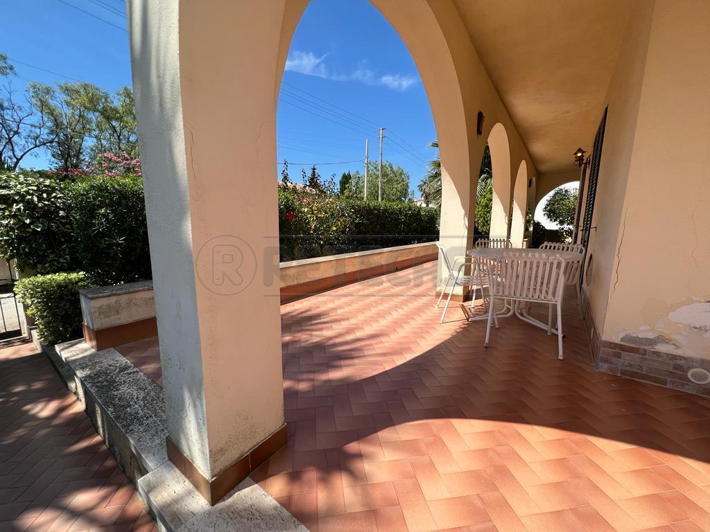 Villetta a schiera da ristrutturare in via dei ciclopi marausa snc, Trapani