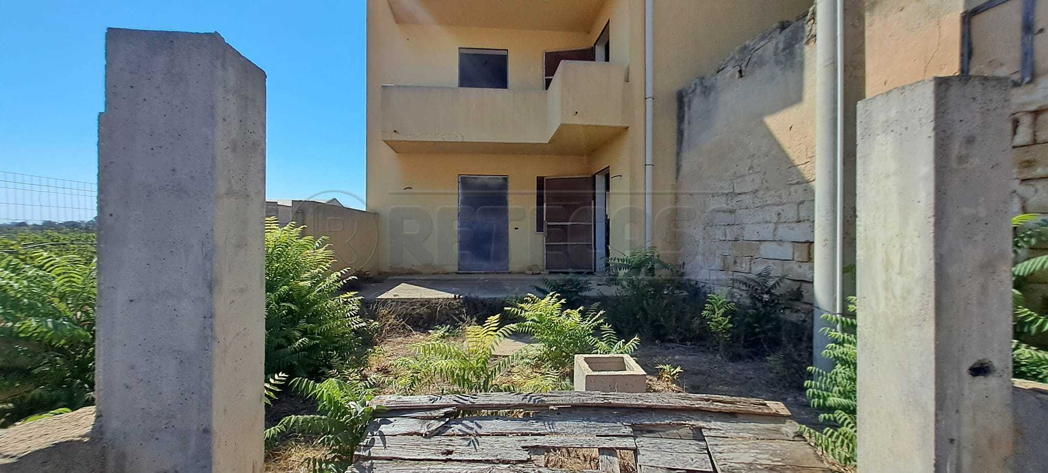Casa indipendente con giardino in via olimpia snc, Petrosino