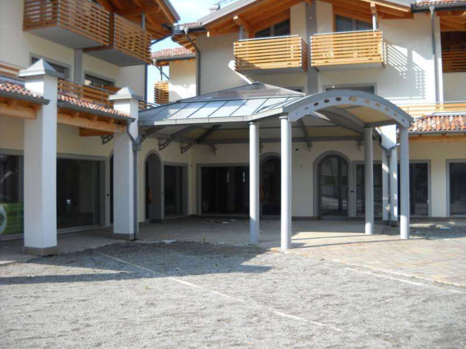 Locale commerciale in vendita a Storo