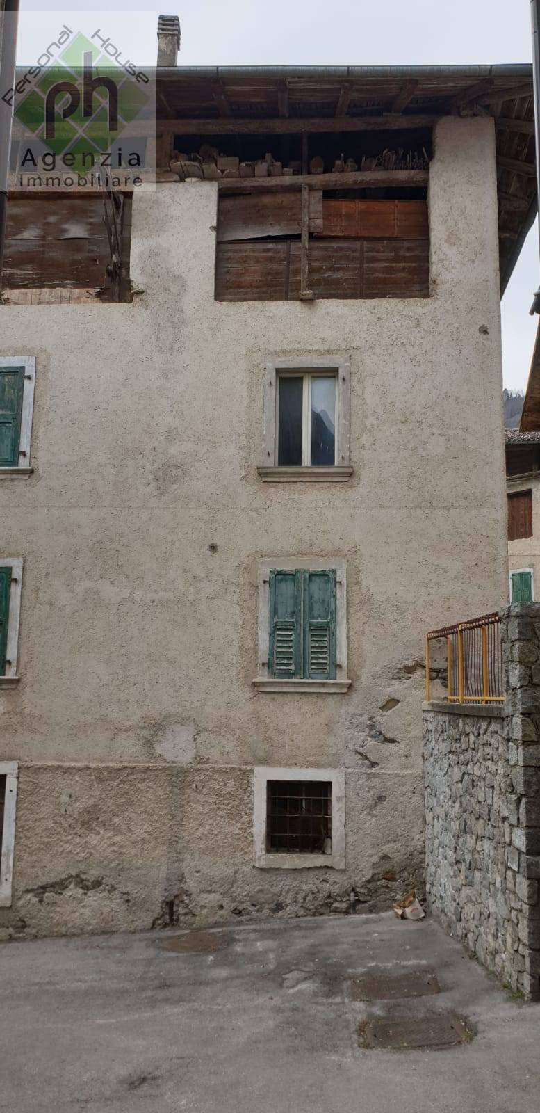 Rustico in vendita a Borgo Chiese