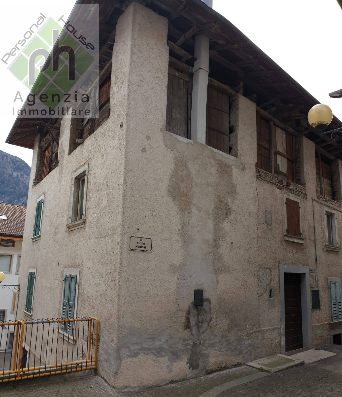 Rustico in vendita a Borgo Chiese