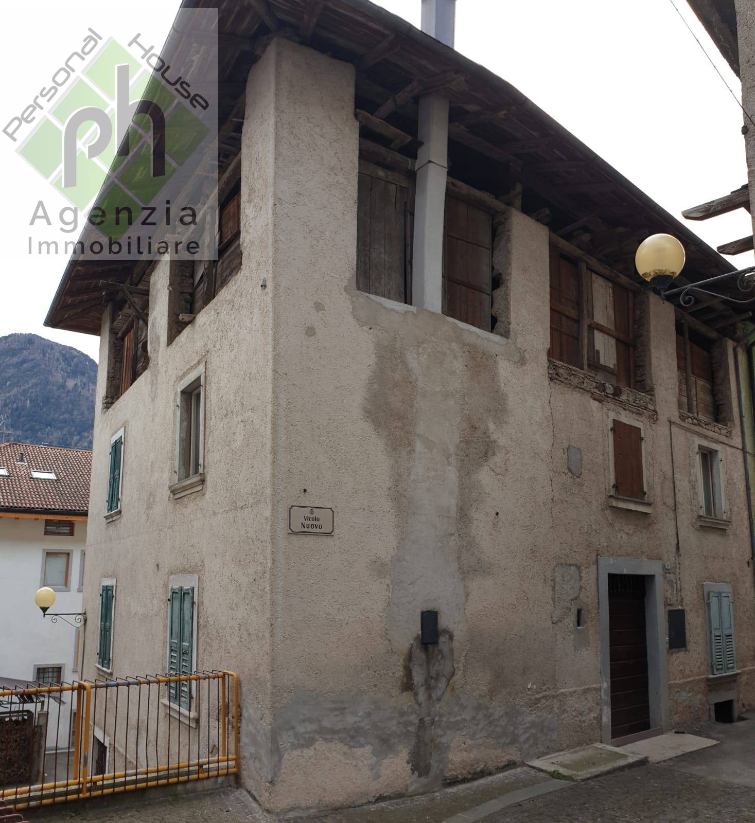 Rustico in vendita a Borgo Chiese