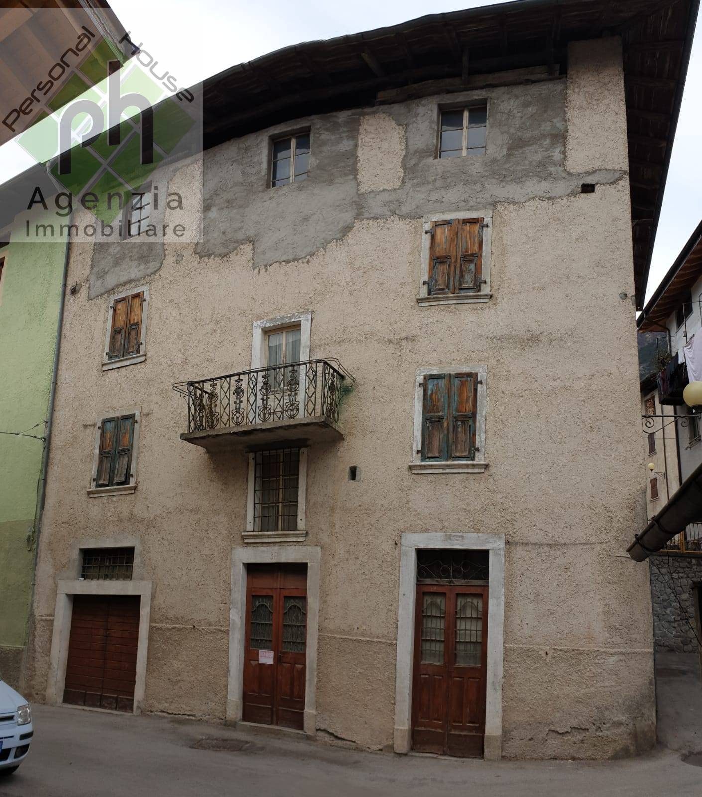 Rustico in vendita a Borgo Chiese