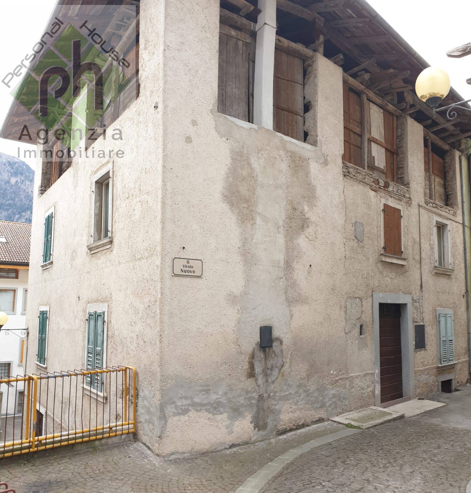 Rustico in vendita a Borgo Chiese