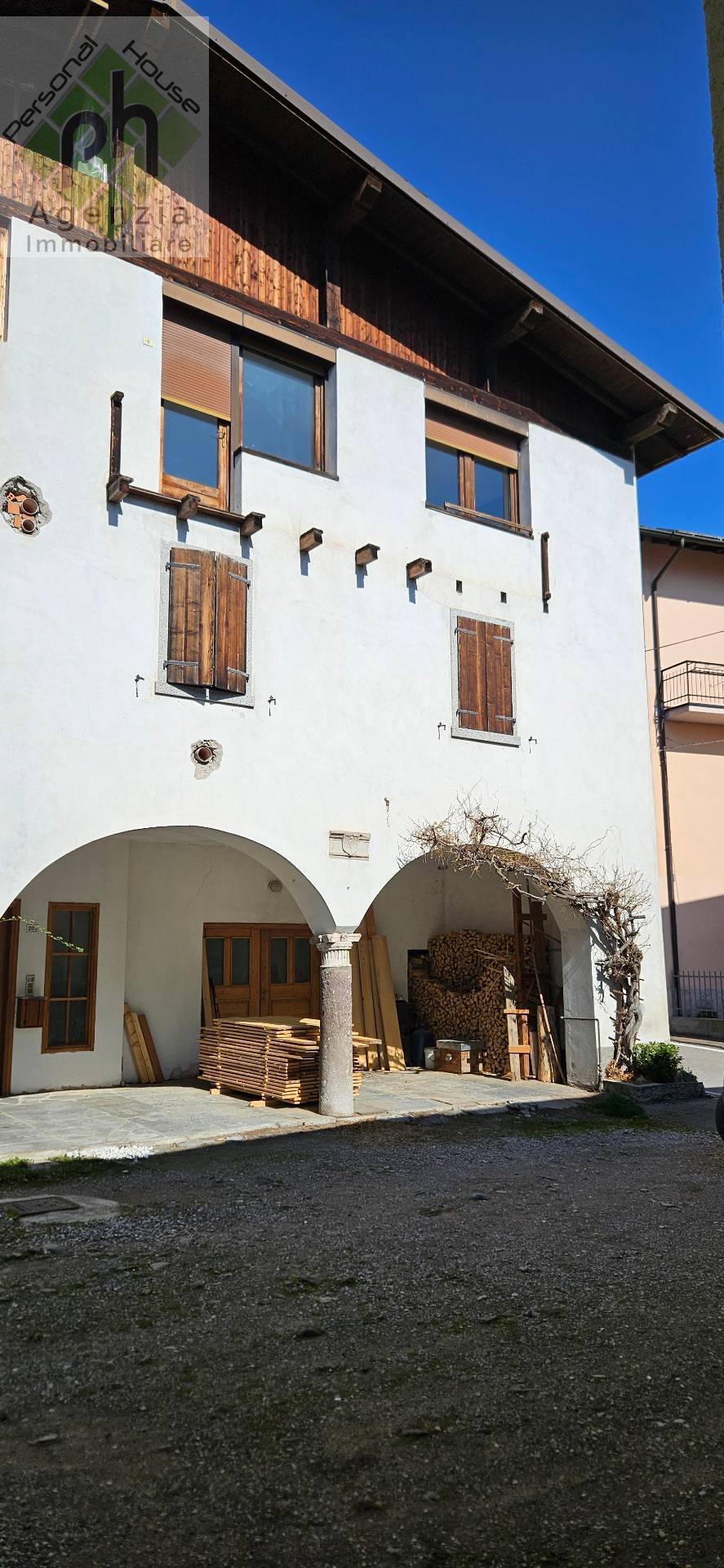 CASA SINGOLA ANCHE FRAZIONABILE in vendita a Storo, Lodrone