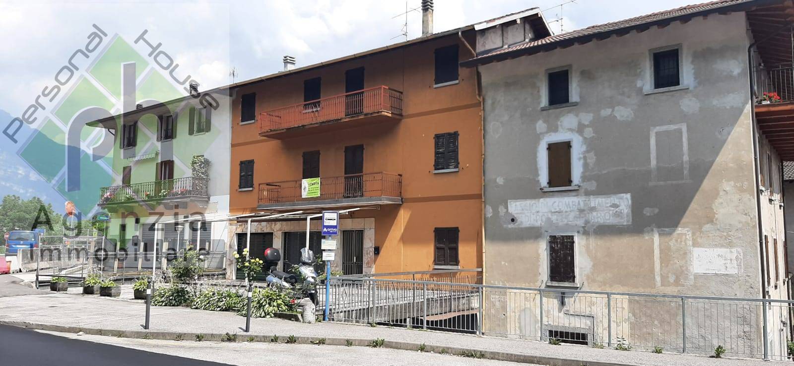 CASA SINGOLA ANCHE FRAZIONABILE in vendita a Bagolino, Ponte Caffaro