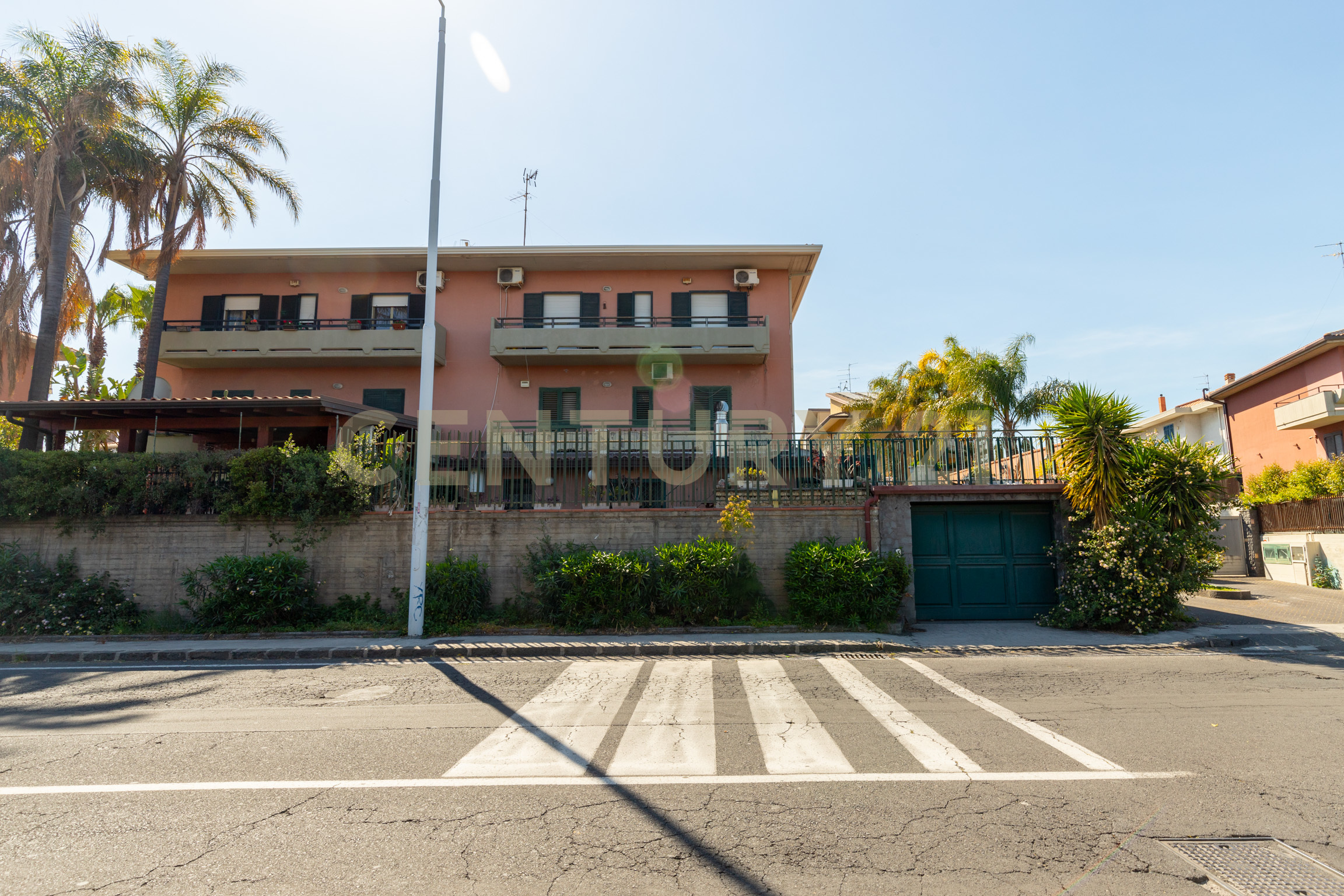 Appartamento con terrazzo in via felice paradiso 1, Catania