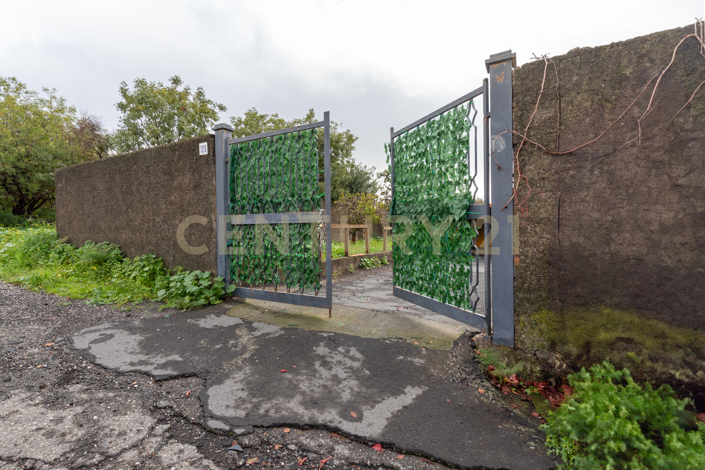 Casa indipendente con giardino in via mompilieri 1200, Mascalucia