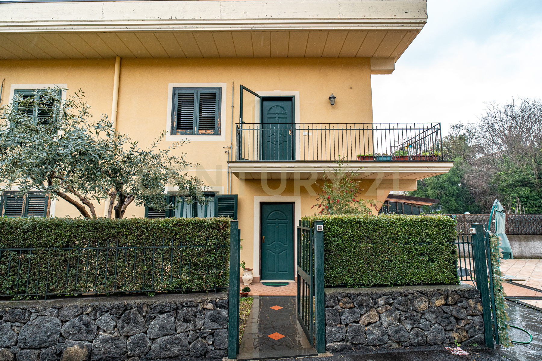 Appartamento con giardino in via battiati 32, Aci Bonaccorsi