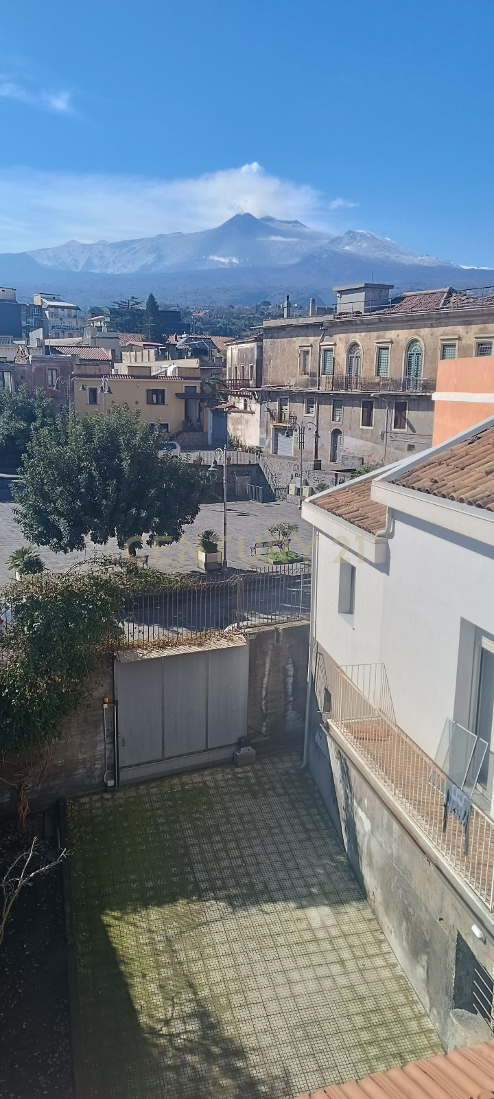 Casa indipendente con terrazzo in via sartori 28, Giarre