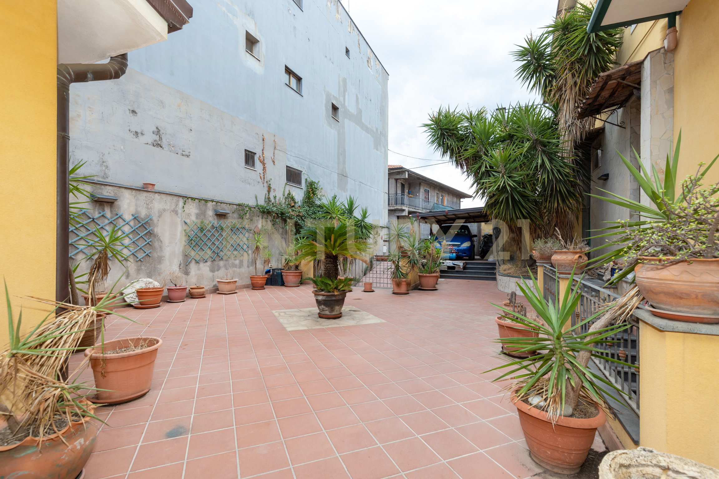 Casa indipendente con terrazzo in via ulivi 89, San Gregorio di Catania