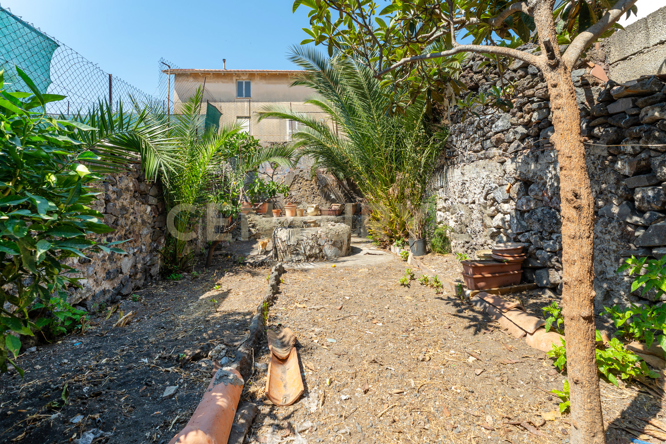 Quadrilocale con giardino in via timoleone 113, Catania