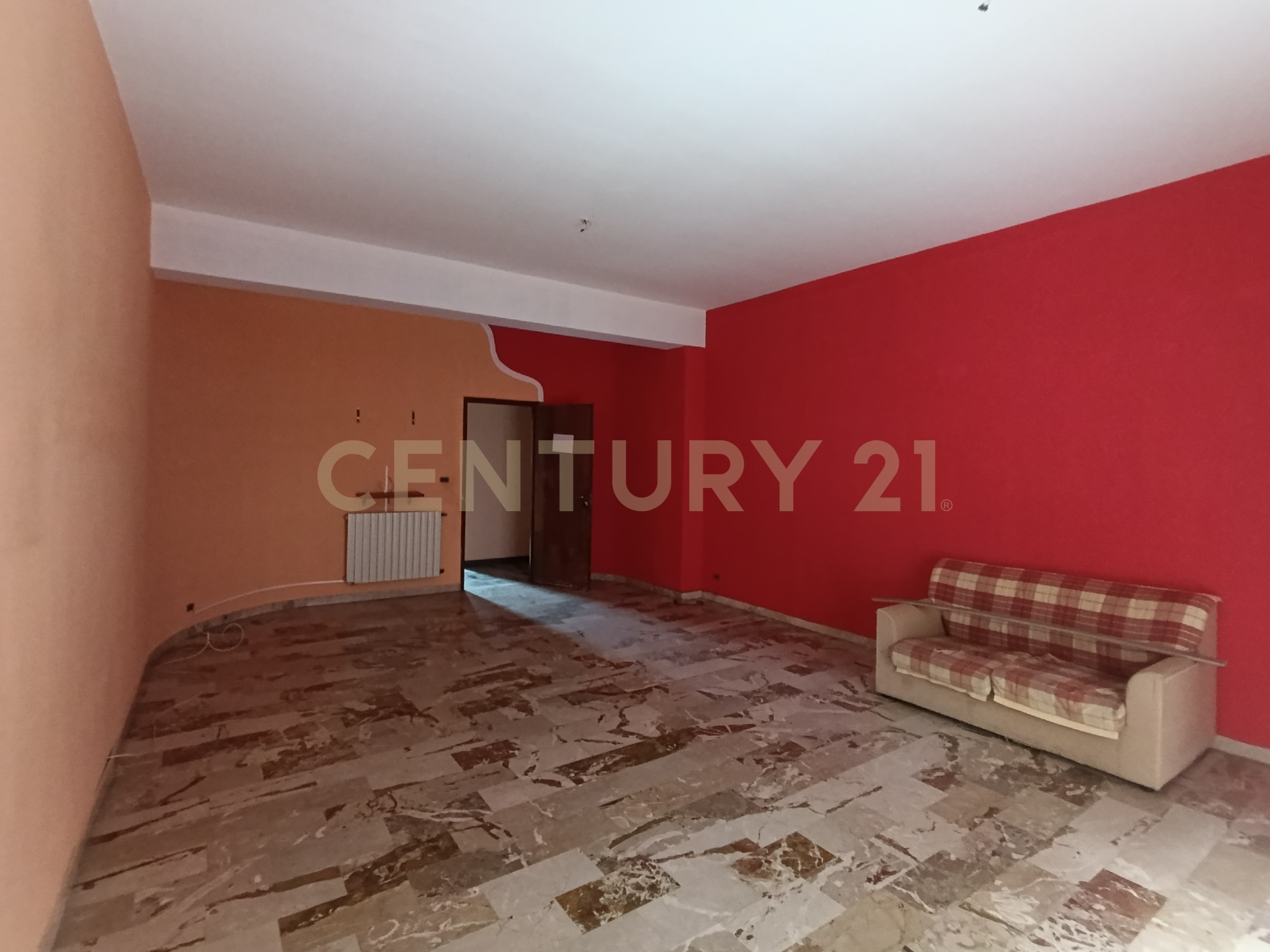 Appartamento con terrazzo in via nicola coviello 158, Biancavilla